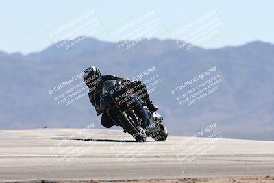 media/Oct-13-2025-Moto Forza (Mon) [[a66d839500]]/3-B Group/Session 4 (Turn 9)/